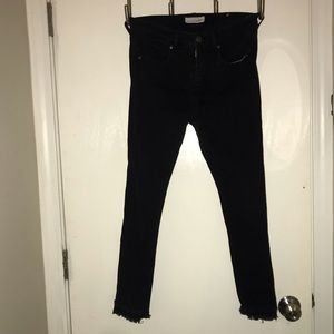 Frayed Hem Black Jegging